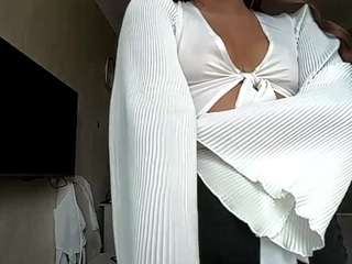 Live cam show with Kamila