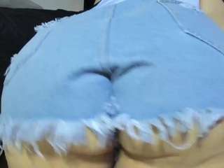 Live cam show with Alexaa Blumm