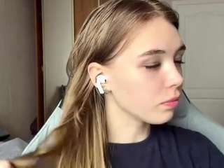 Live cam show with OtiliaLingerfelter