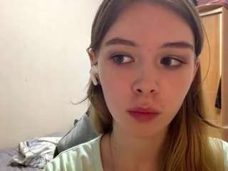 Live cam show with OtiliaLingerfelter