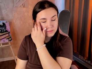 Live cam show with Nelie-Evans