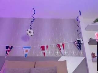 Live cam show with Andreaa-Clark