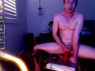 Live cam show with Official_dickeddownunder