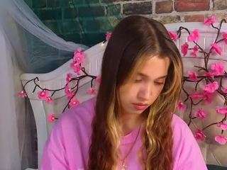 Live cam show with AnnaBerrys