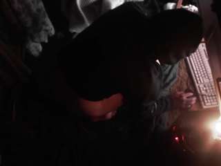 Live cam show with plskillmelol