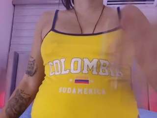 Live cam show with freyha-smith