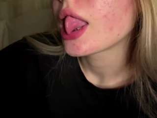 Live cam show with CharaDeatherage