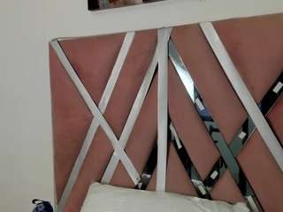 Live cam show with Sky Saenz