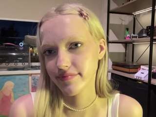 Live cam show with ToraMagid