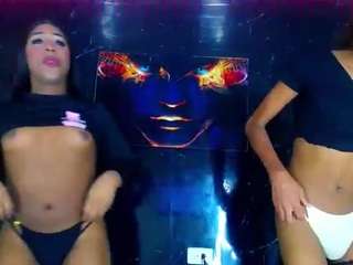 Live cam show with NashlaSexy