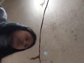 kumy2002's Live Sex Cam Show