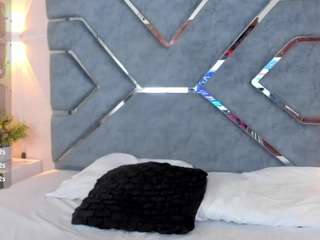 Live cam show with Valery