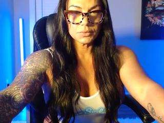 Offline cam show with Nikkifit