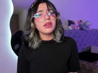 Live cam show with Aleja-storm