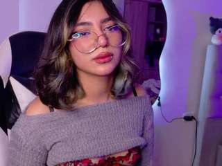 Live cam show with Aleja-storm