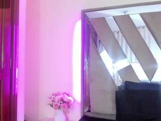 Live cam show with casey-lorens