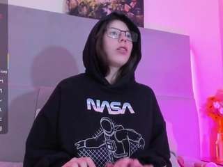 Live cam show with barbie-devon