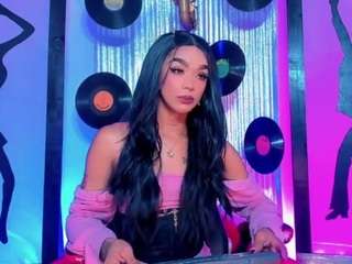 Live cam show with nickyminach