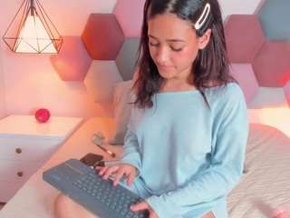 Live cam show with FreyaCameroon