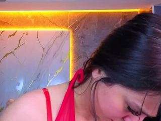 Live cam show with BOOBSKIM