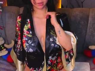 Live cam show with BOOBSKIM