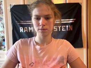 Live cam show with CodiMckone