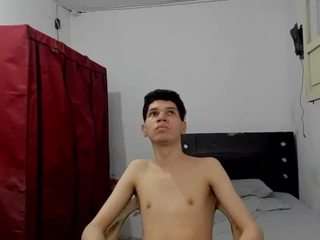 Live cam show with michael-david
