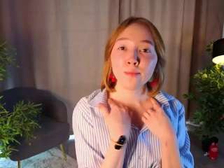 Live cam show with TempleTest