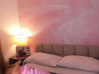 Live cam show with Bella01