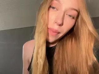 LaraeThurrell's Live Sex Cam Show