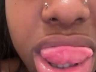 Live cam show with Prettydiam33