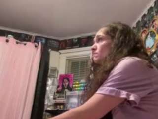 Live cam show with SaraLaw22