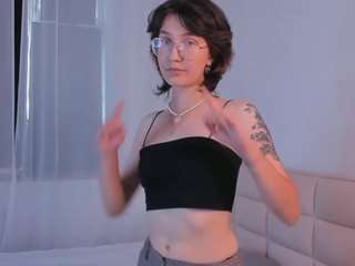 Live cam show with AracelisLilienthal