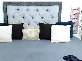 charllotte_sexy's Live Sex Cam Show