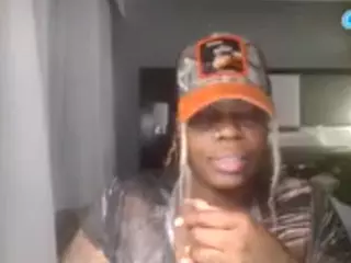 AFRICA THEE SAVAGE's Live Sex Cam Show