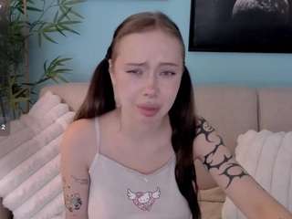 Live cam show with DragonFlya