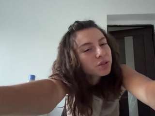 Live cam show with MarjoryNurthen