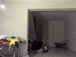 Live cam show with MarjoryNurthen