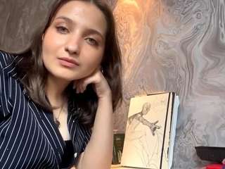 Live cam show with ColeenMoravec