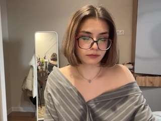 Live cam show with RamonitaMerle
