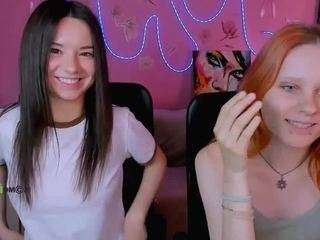 Live cam show with bloom-night