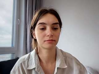 Live cam show with HattieWassam