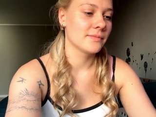 Live cam show with KeriPennel