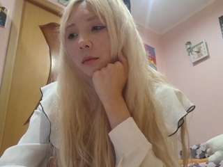 Live cam show with Luna