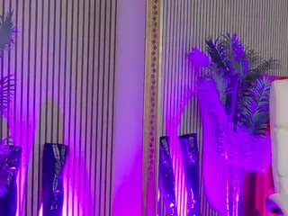 LadyTouch's Live Sex Cam Show