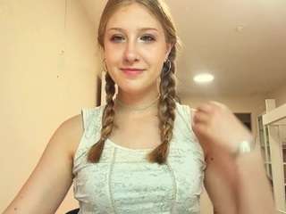 Live cam show with MelaineTosh