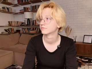 Live cam show with AnnitaShadd