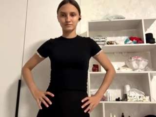 Live cam show with Eve