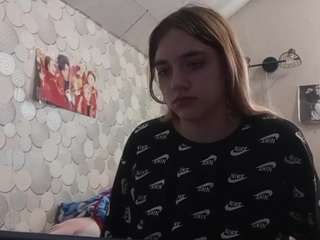 Live cam show with Lora