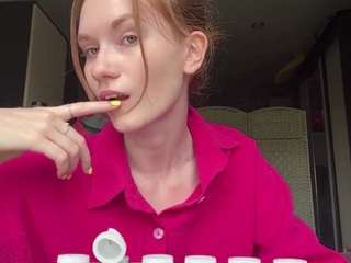 Live cam show with NicolleKoth